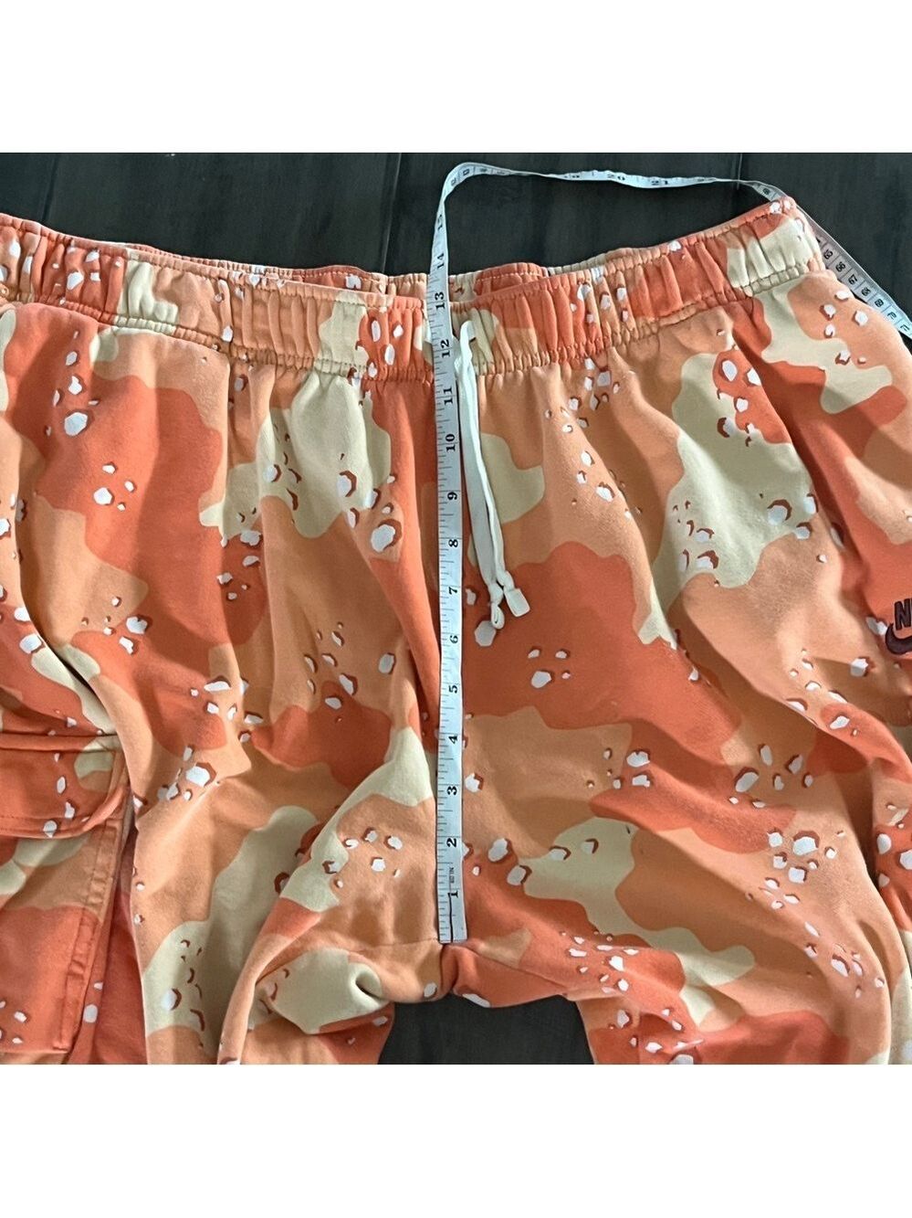 Nike Sportswear Fleece Mid-Rise Cargo Pants in Orange Sherbet Camo - Size XL - Picture 11 of 14